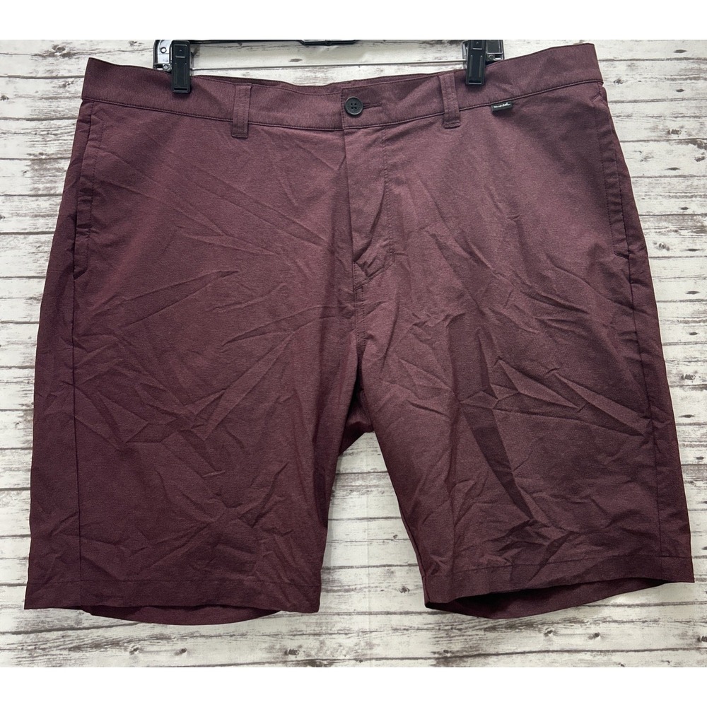 Travis Mathew Shorts Men 40x9 Burgundy Stretch Performance Golf Hybrid